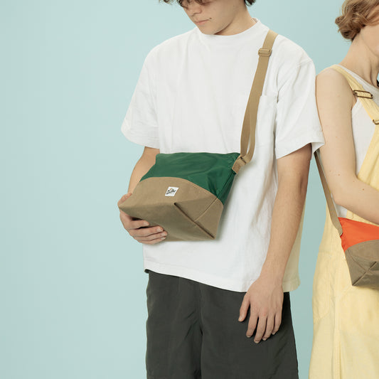 ARE WAY POUCH M