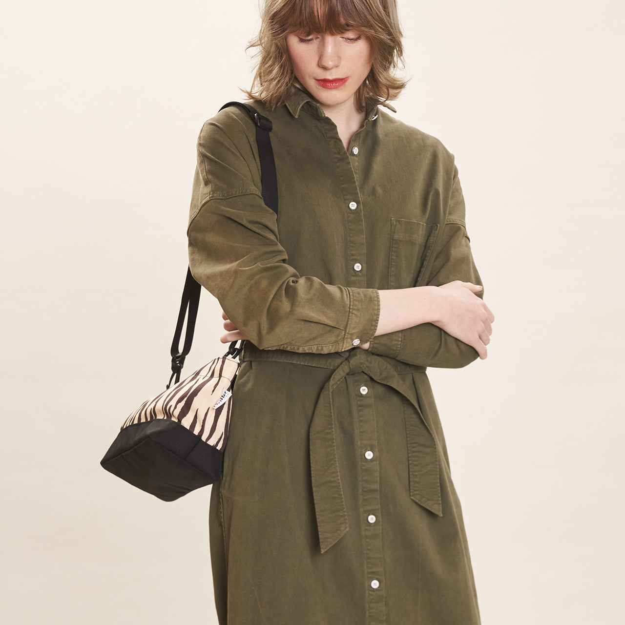 WIDE TOTE