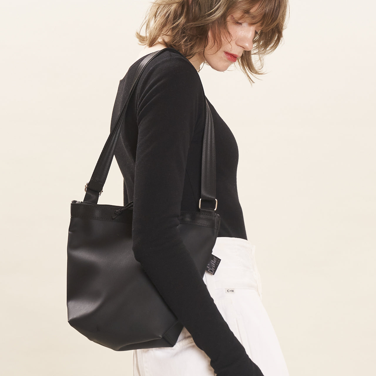 ZIP TOP SHOULDER