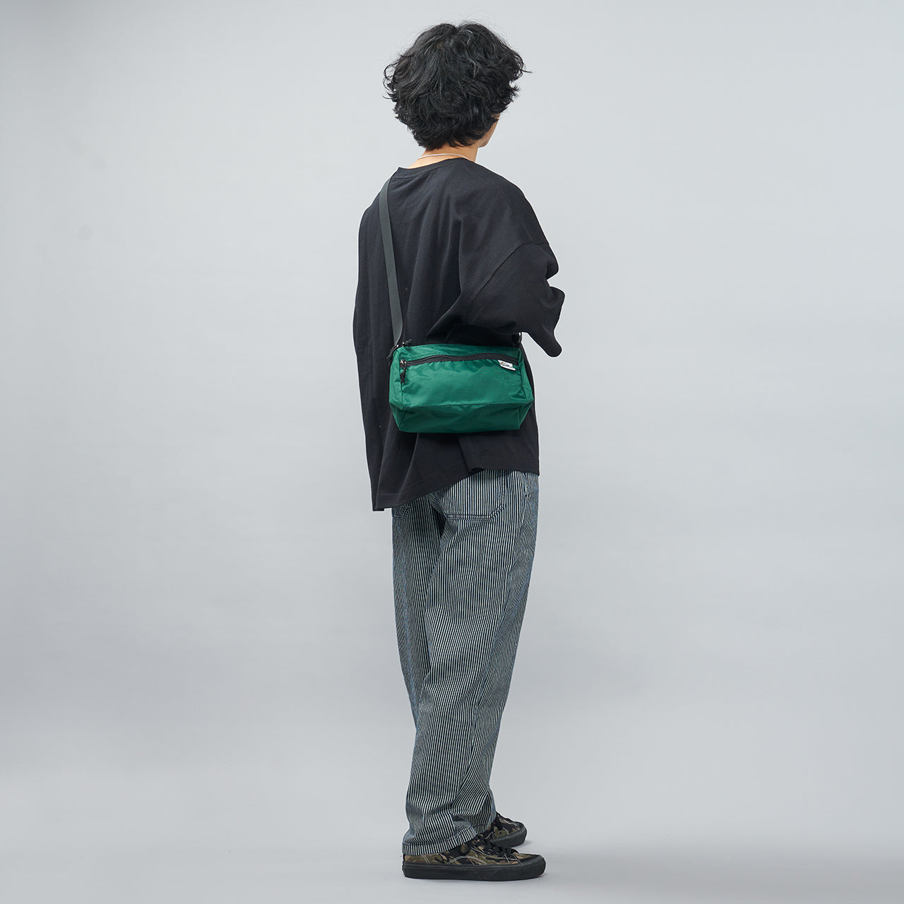 TRIANGLE SHOULDER