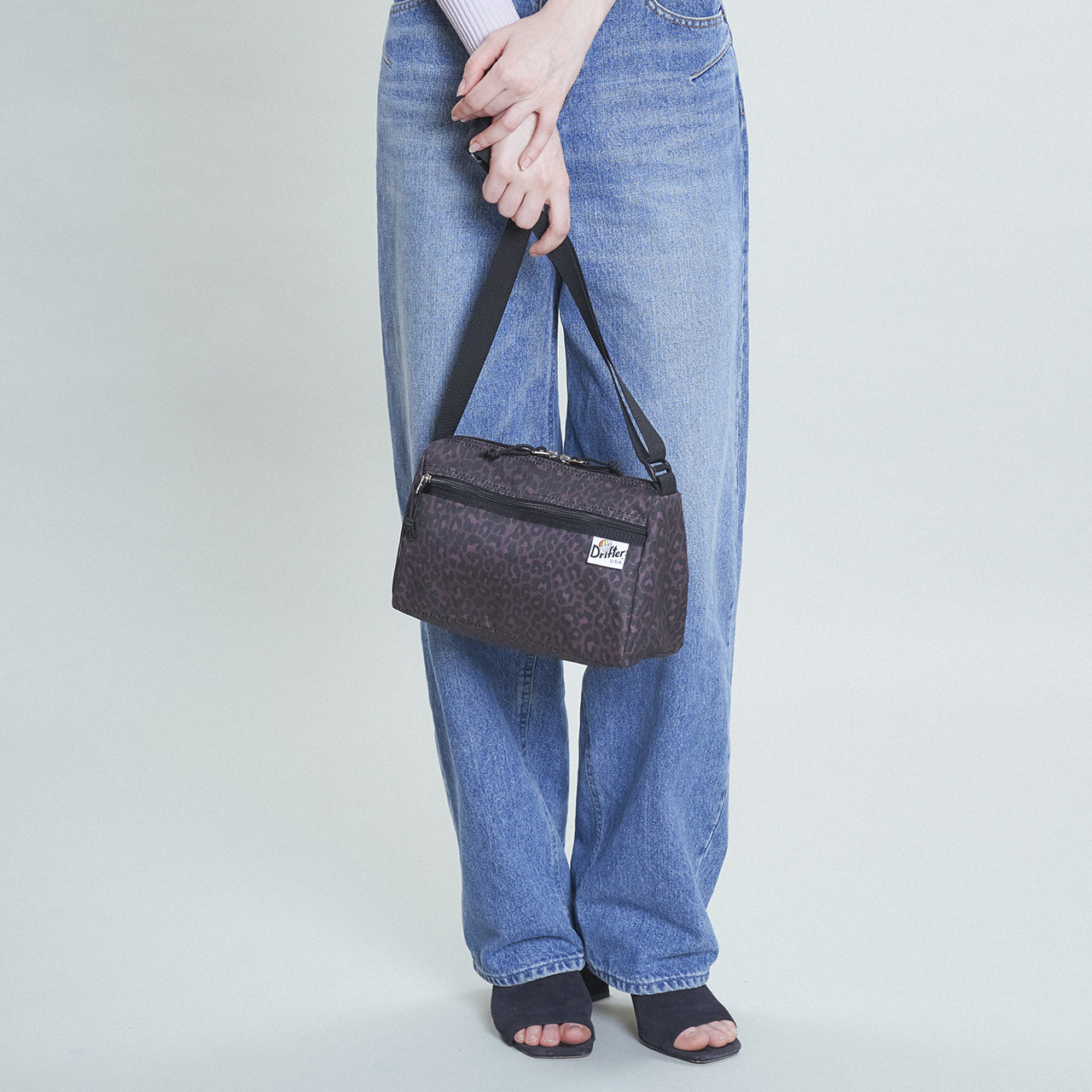 triangle shoulder drifter