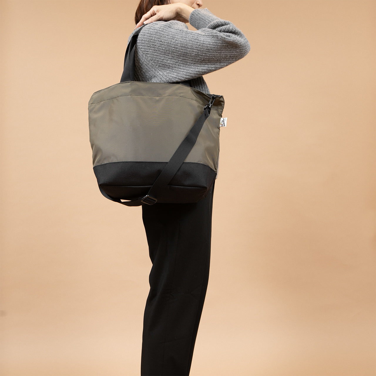 FIELD TOTE