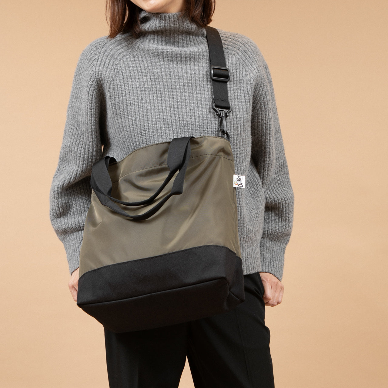 FIELD TOTE