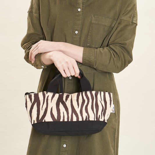 WIDE TOTE